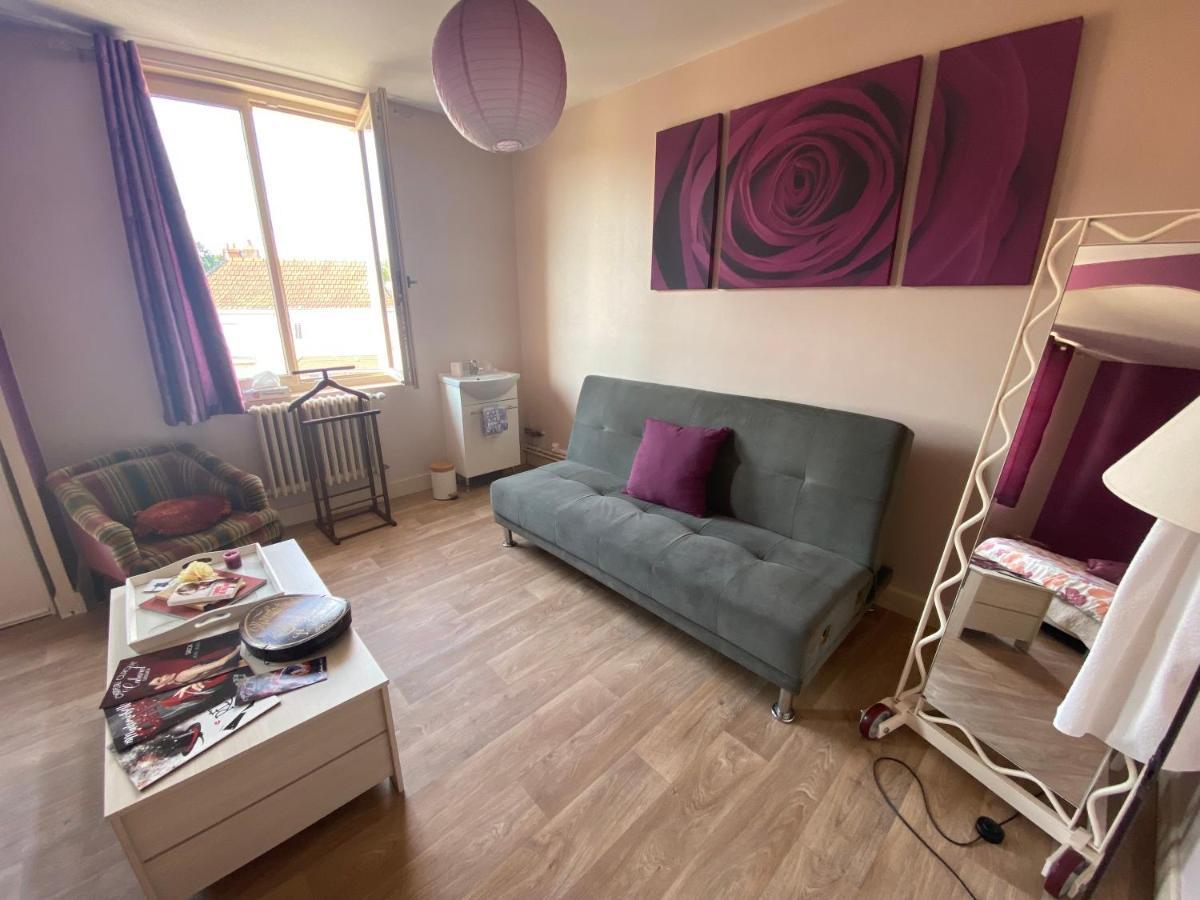 Chambres D'Hote Au Chapeau Claque Cabaret Gueugnon Esterno foto